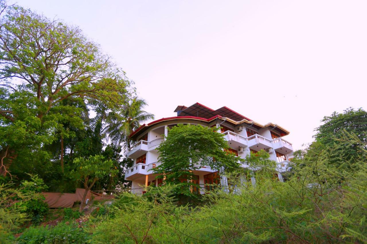 Hotel Mahaweli Spring Sirimalwatta Εξωτερικό φωτογραφία